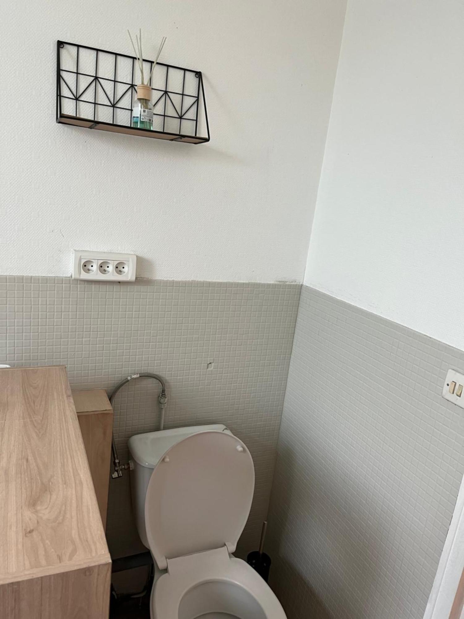 Gite De La Nievre - Centre Ville-2E Etage Flixecourt Dış mekan fotoğraf